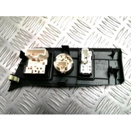 Bouton/Interrupteur TOYOTA RAV4 2 PHASE 2 d’occasion