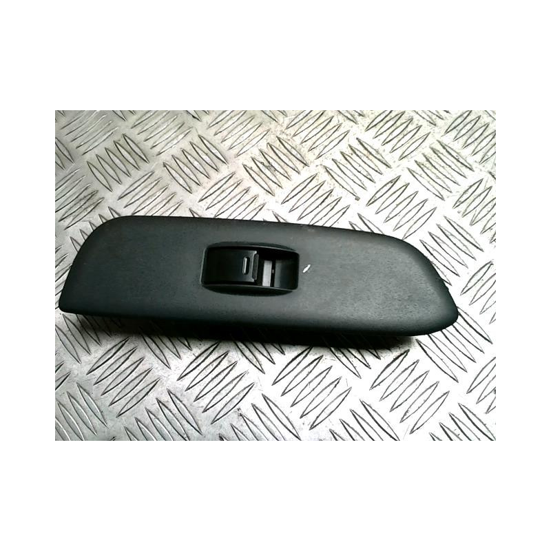 Interrupteur de leve vitre avant droit TOYOTA RAV4 2 PHASE 2 d’occasion