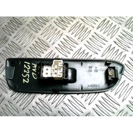 Interrupteur de leve vitre avant droit TOYOTA RAV4 2 PHASE 2 d’occasion
