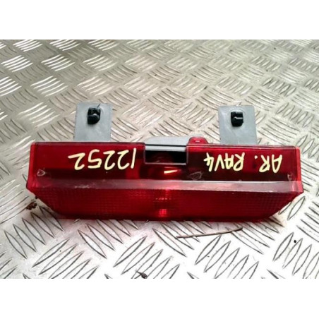 Feu arriere stop central TOYOTA RAV4 2 PHASE 2 d’occasion