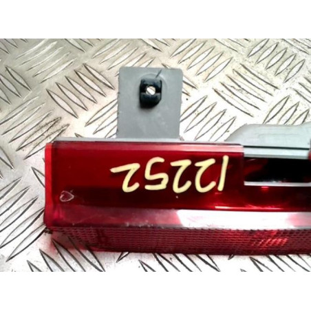 Feu arriere stop central TOYOTA RAV4 2 PHASE 2 d’occasion