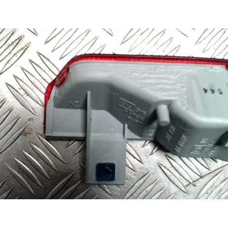 Feu arriere stop central TOYOTA RAV4 2 PHASE 2 d’occasion