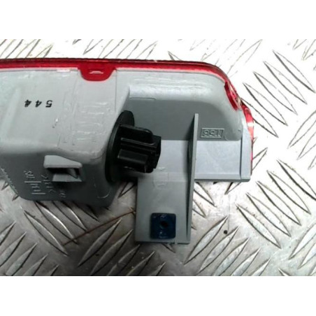 Feu arriere stop central TOYOTA RAV4 2 PHASE 2 d’occasion