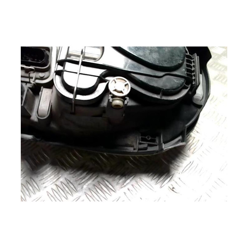 Optique avant principal gauche (feux)(phare) VOLKSWAGEN GOLF 4 d’occasion