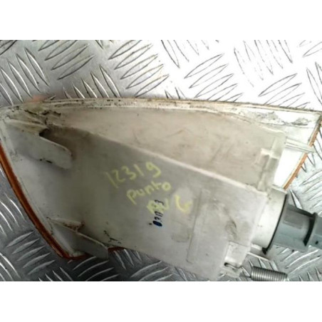 Optique avant secondaire gauche (feux)(clignotant) FIAT PUNTO 1 PHASE 1 d’occasion