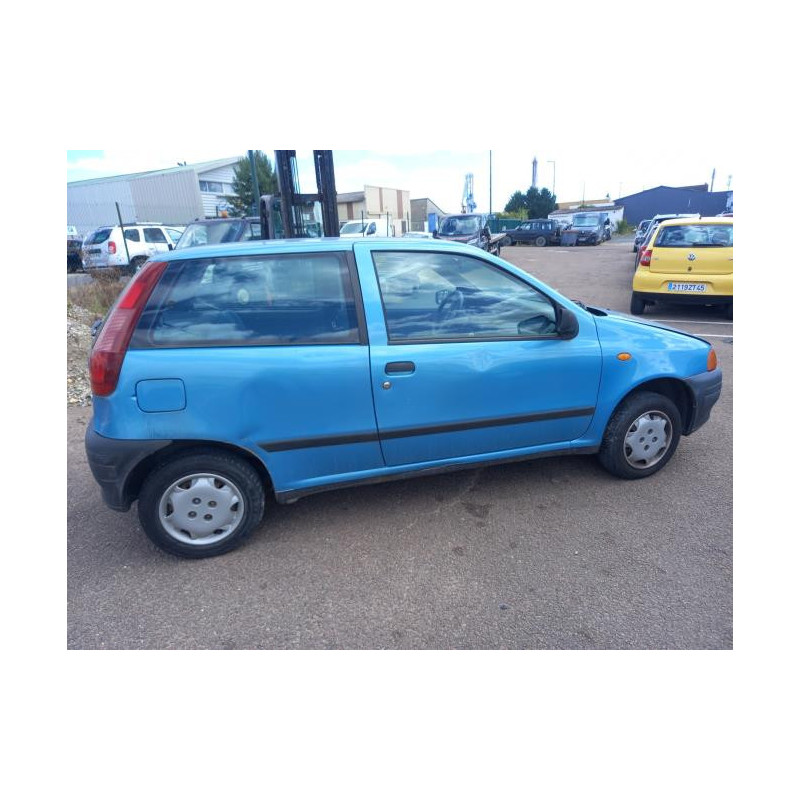Optique avant secondaire gauche (feux)(clignotant) FIAT PUNTO 1 PHASE 1 d’occasion