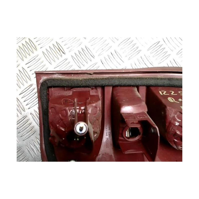 Feu arriere principal gauche (feux) TOYOTA RAV4 2 PHASE 2 d’occasion