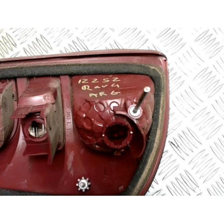 Feu arriere principal gauche (feux) TOYOTA RAV4 2 PHASE 2 d’occasion