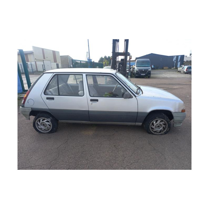 Feu arriere principal droit (feux) RENAULT SUPER 5 d’occasion