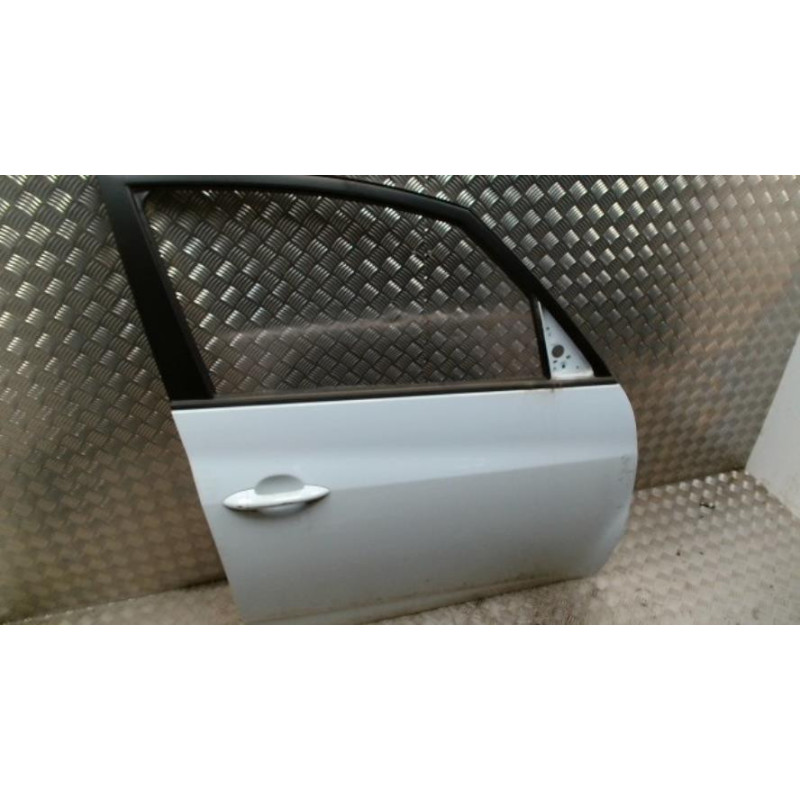 Porte avant droit KIA VENGA PHASE 1 d’occasion