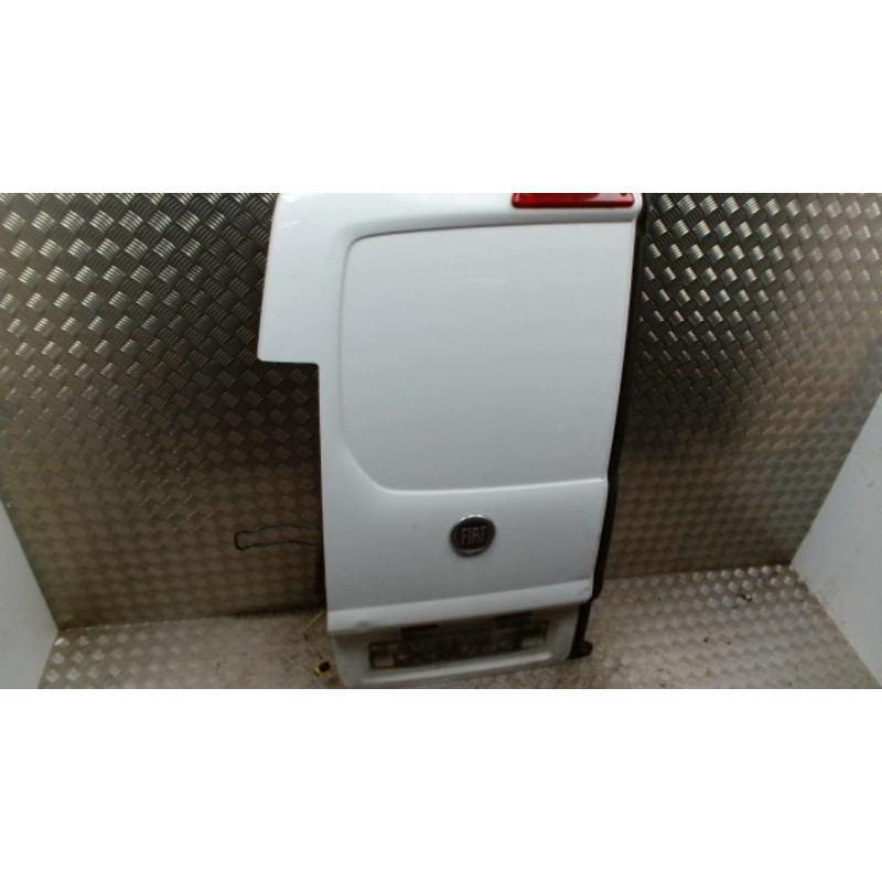 Porte de coffre gauche FIAT SCUDO 2 d’occasion