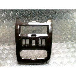 Facade autoradio DACIA DUSTER 1 PHASE 1 d’occasion