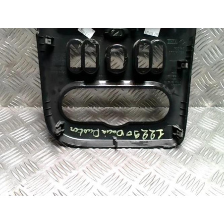 Facade autoradio DACIA DUSTER 1 PHASE 1 d’occasion