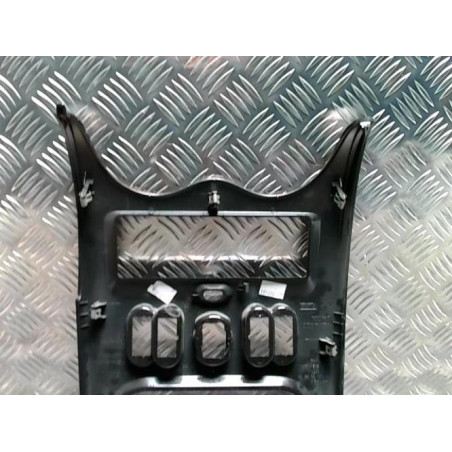 Facade autoradio DACIA DUSTER 1 PHASE 1 d’occasion
