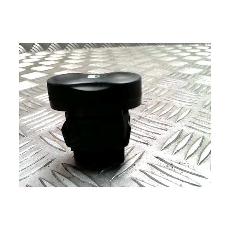 Bouton/Interrupteur DACIA DUSTER 1 PHASE 1 d’occasion