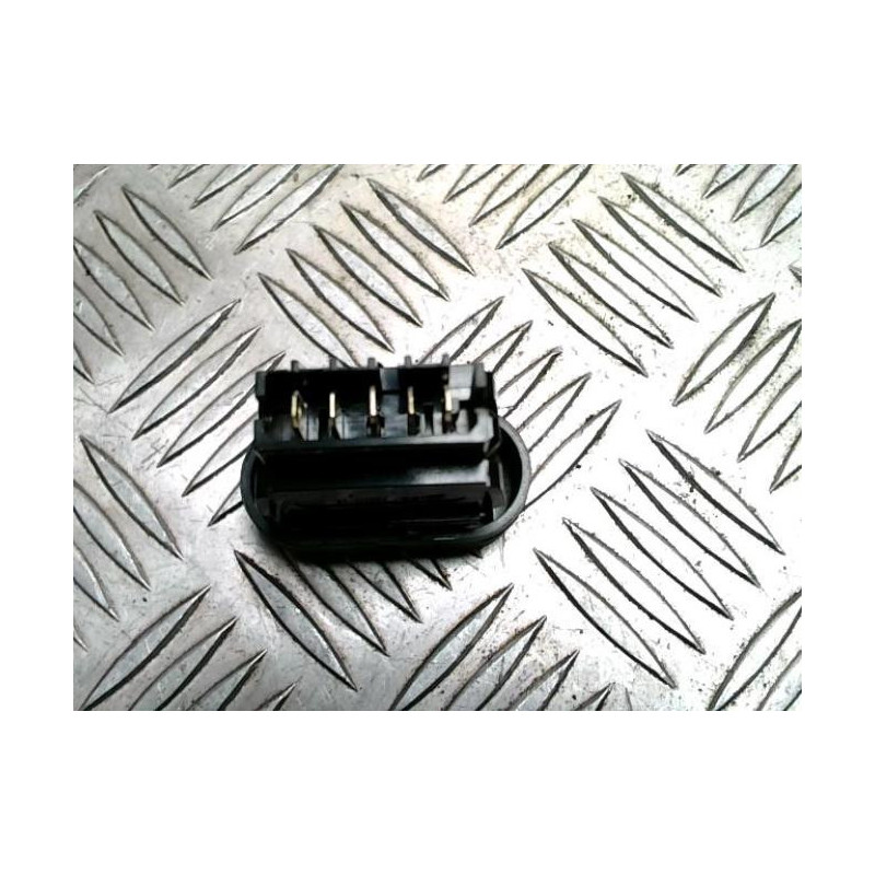 Bouton/Interrupteur DACIA DUSTER 1 PHASE 1 d’occasion
