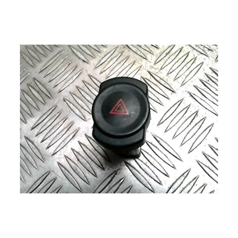 Bouton de warning DACIA DUSTER 1 PHASE 1 d’occasion