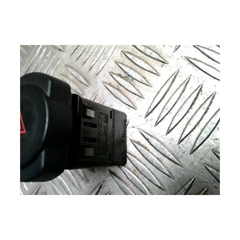 Bouton de warning DACIA DUSTER 1 PHASE 1 d’occasion