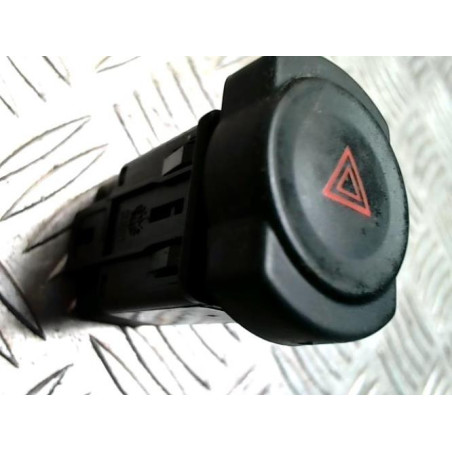 Bouton de warning DACIA DUSTER 1 PHASE 1 d’occasion