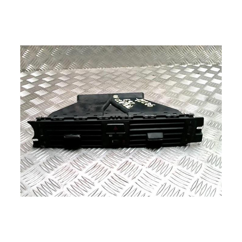 Aerateur tableau de bord BMW SERIE 3 E92 COUPE PHASE 1 d’occasion