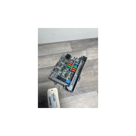 Porte fusible BMW  d’occasion