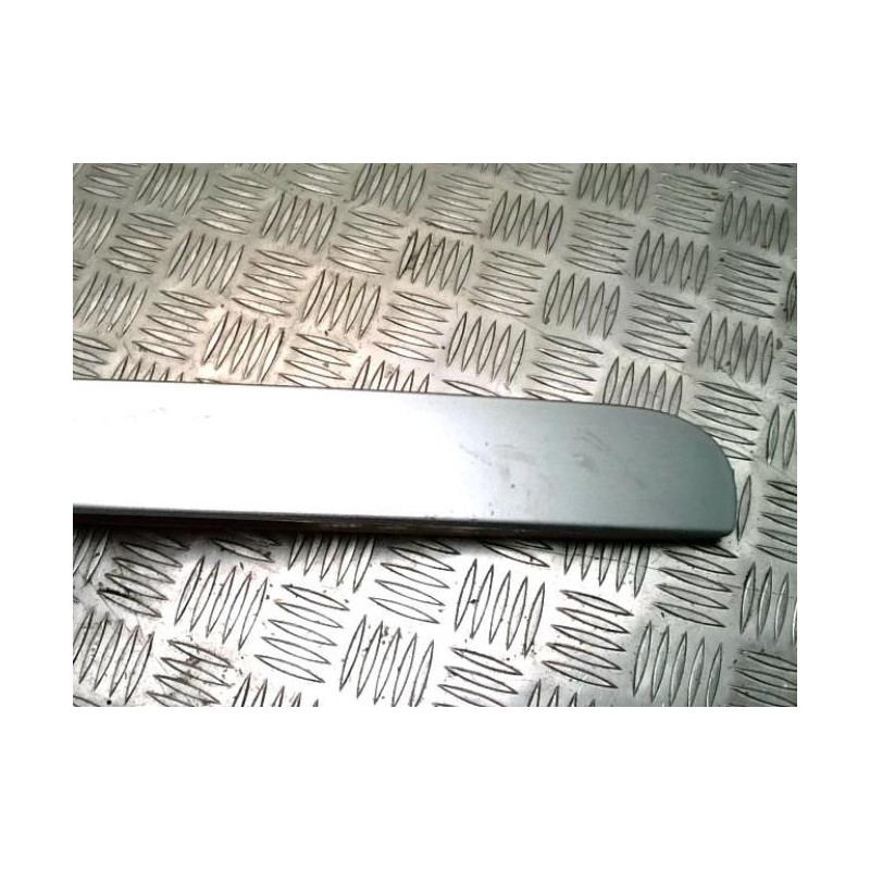 Baguette de coffre PEUGEOT 207 PHASE 1 d’occasion