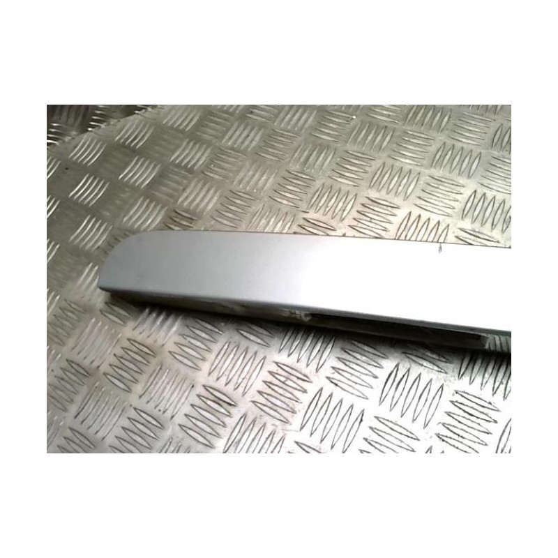 Baguette de coffre PEUGEOT 207 PHASE 1 d’occasion