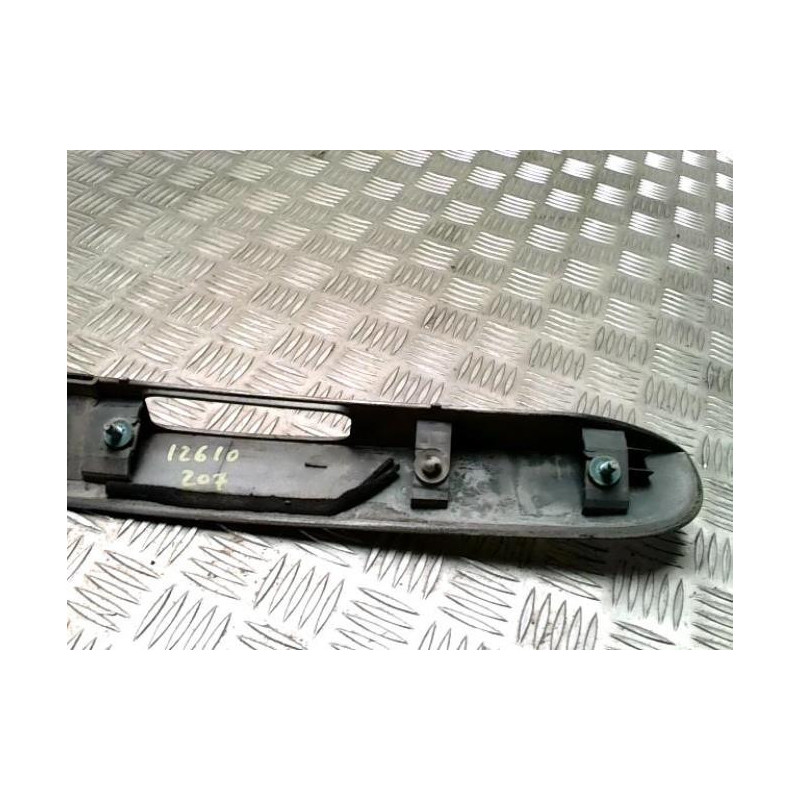 Baguette de coffre PEUGEOT 207 PHASE 1 d’occasion