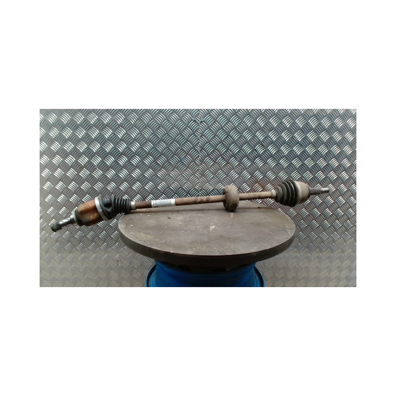 Cardan droit (transmission) DACIA SANDERO 2 PHASE 2 d’occasion