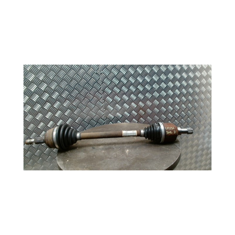 Cardan gauche (transmission) PEUGEOT 308 2 PHASE 1 d’occasion