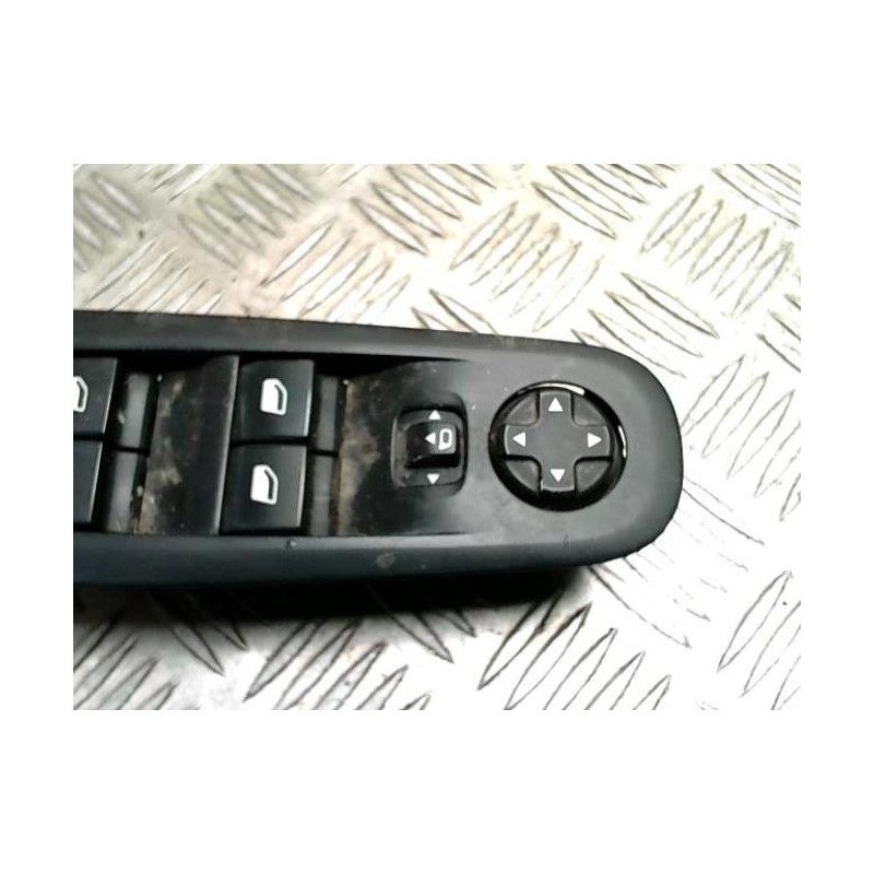 Interrupteur de leve vitre avant gauche PEUGEOT 308 2 PHASE 1 d’occasion