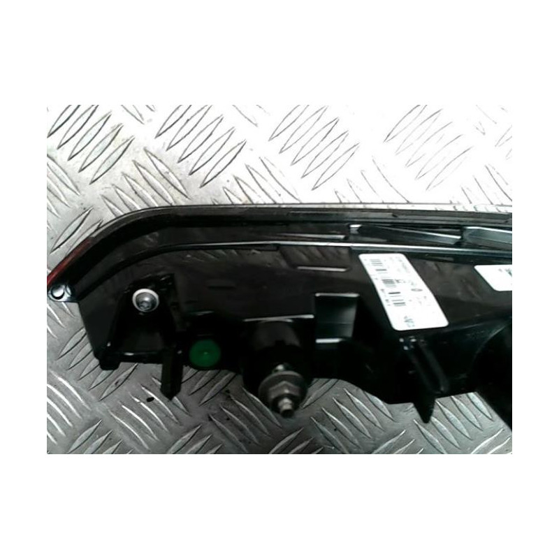 Feu arriere secondaire droit (feux) RENAULT CAPTUR 2 PHASE 1 d’occasion