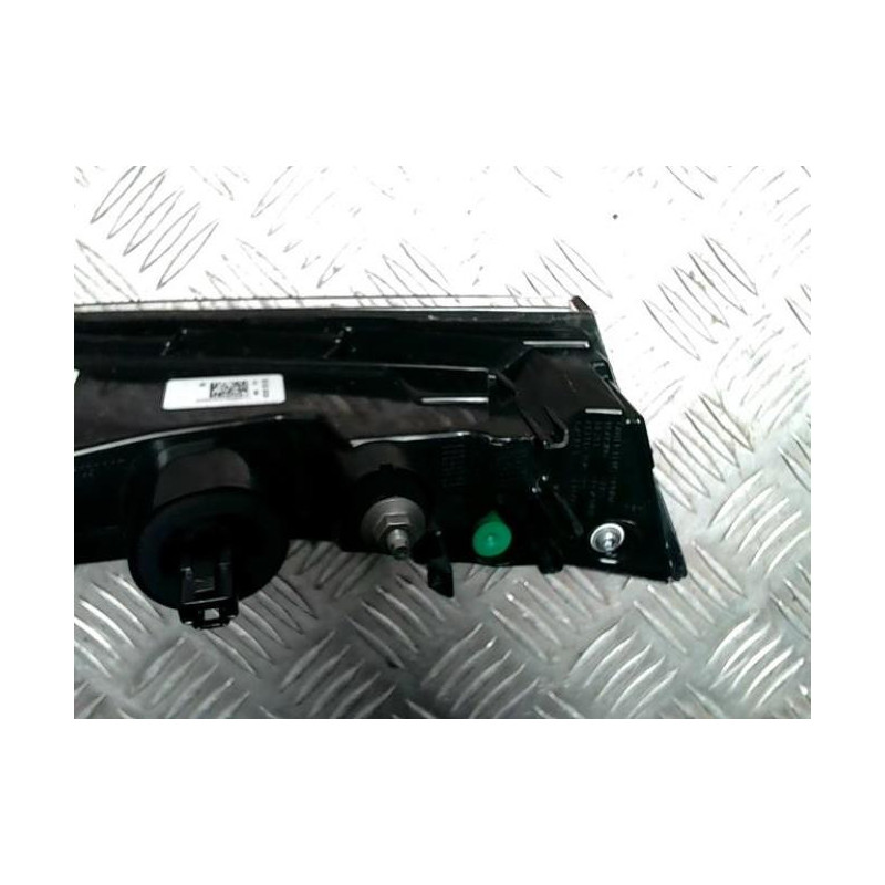 Feu arriere secondaire droit (feux) RENAULT CAPTUR 2 PHASE 1 d’occasion