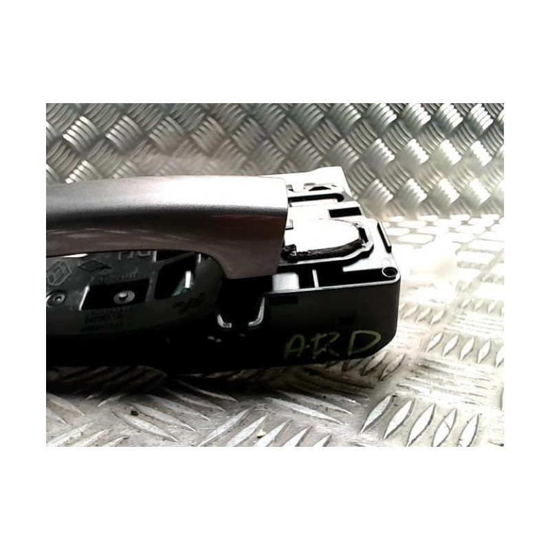 Poignee porte arriere droit RENAULT CAPTUR 2 PHASE 1 d’occasion