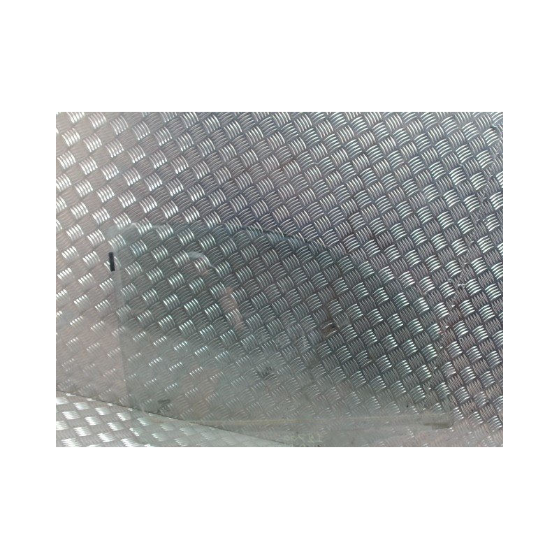 Vitre avant droit CITROEN NEMO d’occasion