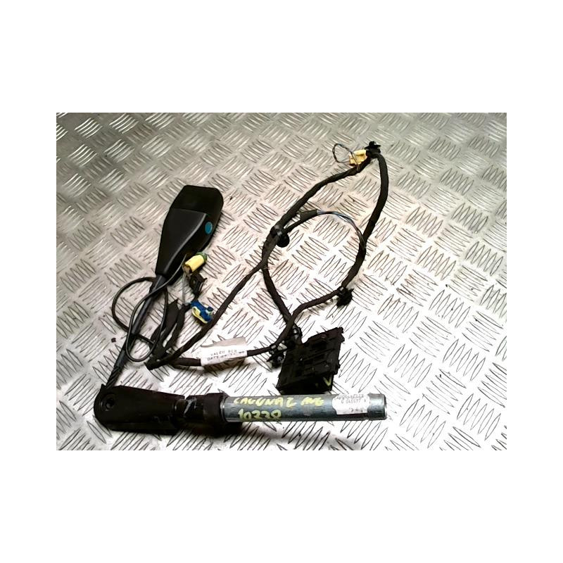 Attache ceinture avant gauche RENAULT LAGUNA 2 PHASE 2 d’occasion