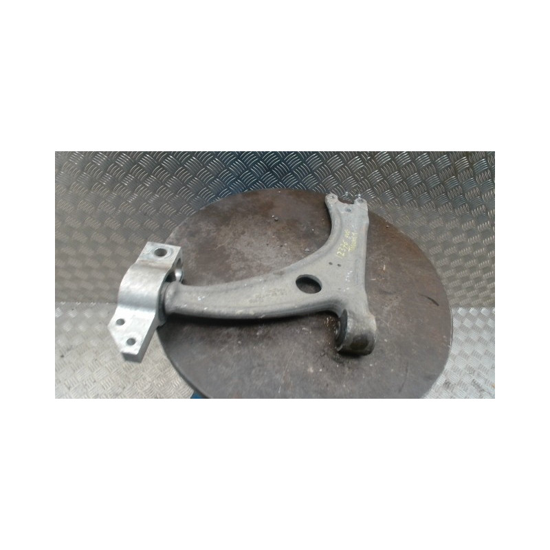 Triangle avant gauche VOLKSWAGEN TIGUAN 1 PHASE 1 d’occasion