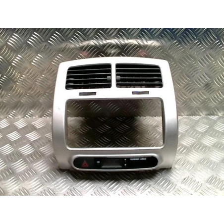 Aerateur tableau de bord TOYOTA URBAN CRUISER d’occasion
