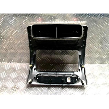 Aerateur tableau de bord TOYOTA URBAN CRUISER d’occasion