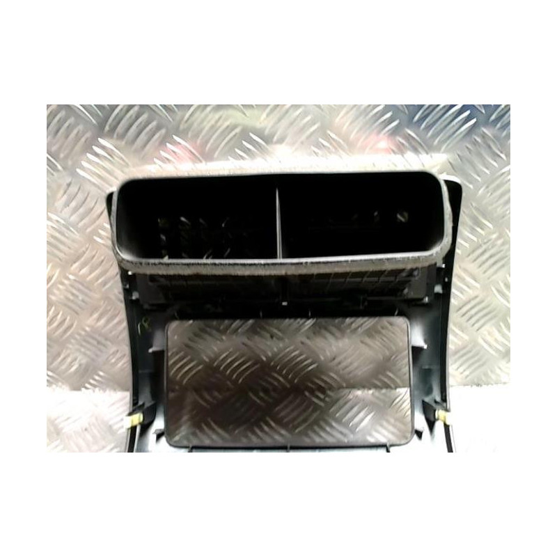 Aerateur tableau de bord TOYOTA URBAN CRUISER d’occasion