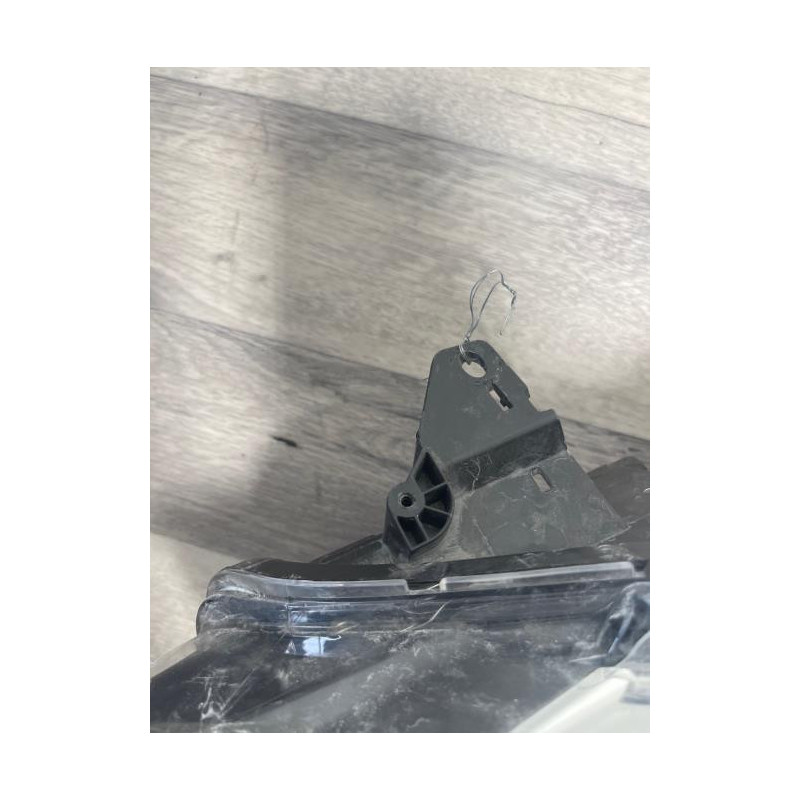 Optique avant principal gauche (feux)(phare) RENAULT CLIO 4 PHASE 1 d’occasion