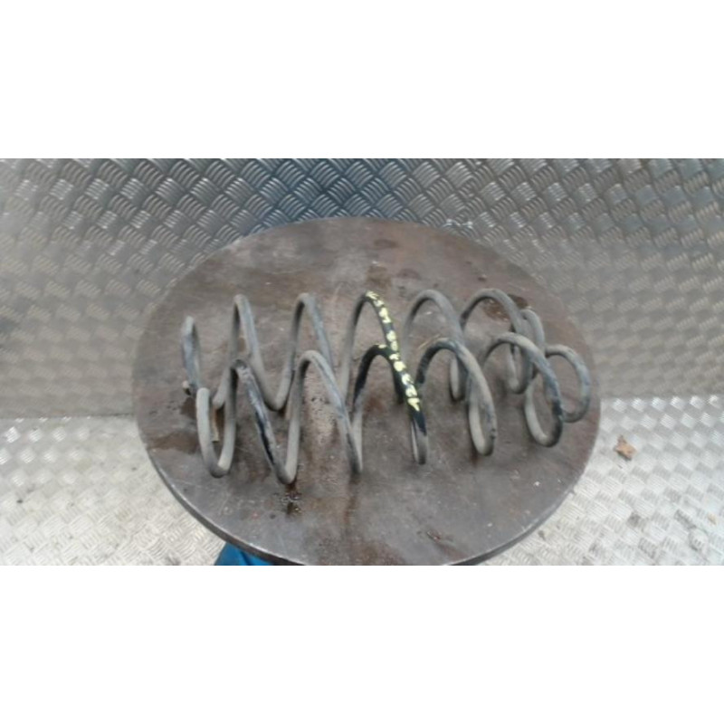 Ressort de suspension avant PEUGEOT 208 1 PHASE 2 d’occasion