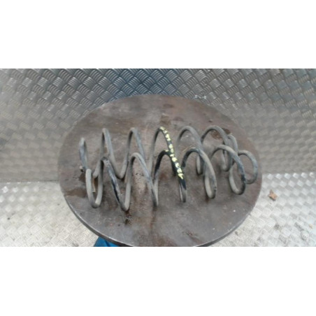 Ressort de suspension avant PEUGEOT 208 1 PHASE 2 d’occasion