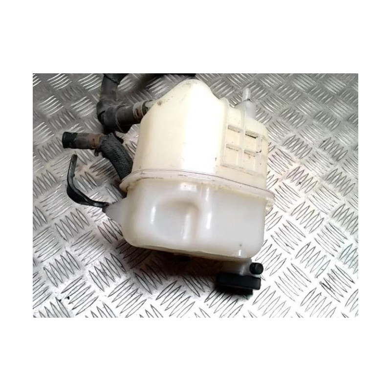 Vase d'expansion TOYOTA URBAN CRUISER d’occasion