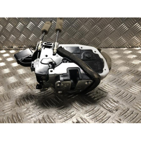 Serrure arriere droit NISSAN X-TRAIL 3 PHASE 1 d’occasion
