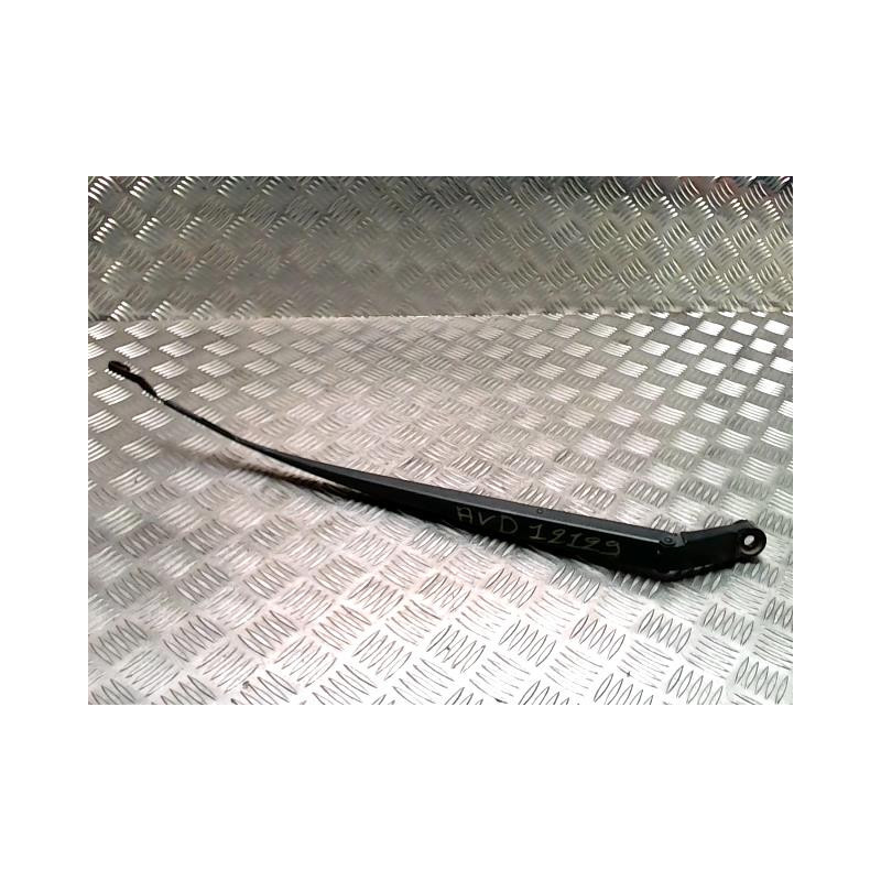 Bras essuie glace avant droit TOYOTA URBAN CRUISER d’occasion