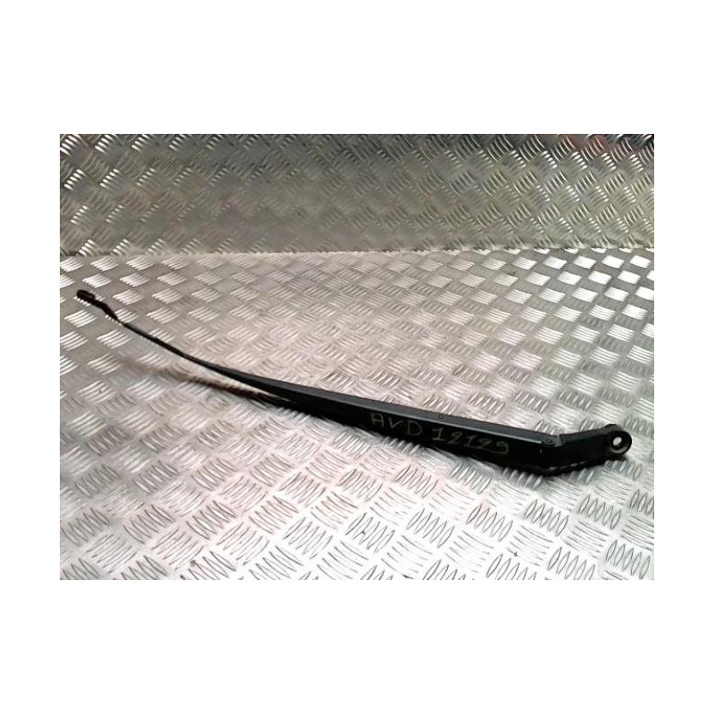 Bras essuie glace avant droit TOYOTA URBAN CRUISER d’occasion