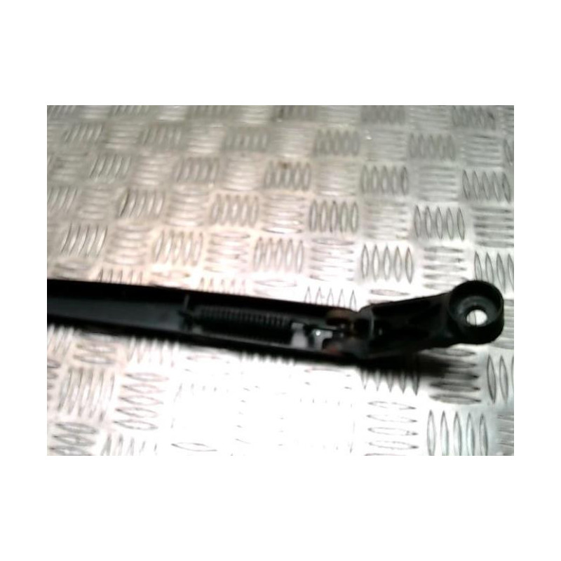 Bras essuie glace avant droit TOYOTA URBAN CRUISER d’occasion
