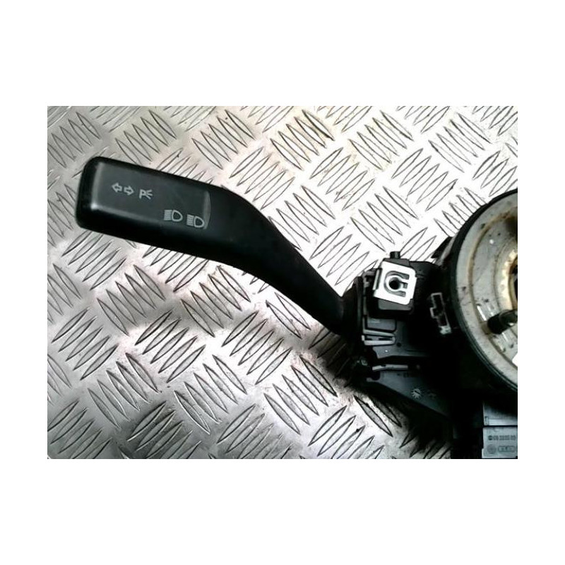 Com (Bloc Contacteur Tournant+Commodo Essuie Glace+Commodo Phare) VOLKSWAGEN GOLF 5 d’occasion