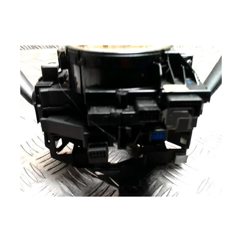 Com (Bloc Contacteur Tournant+Commodo Essuie Glace+Commodo Phare) VOLKSWAGEN GOLF 5 d’occasion